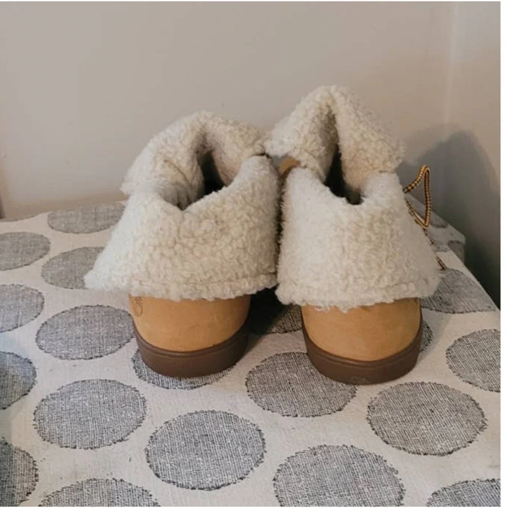 Timberland Women's Dausette Fleece Fold-Down Boots Wheat Nubuck Size 8